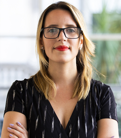 Dra. VALENTINA PEREIRA Dra. VALENTINA PEREIRA