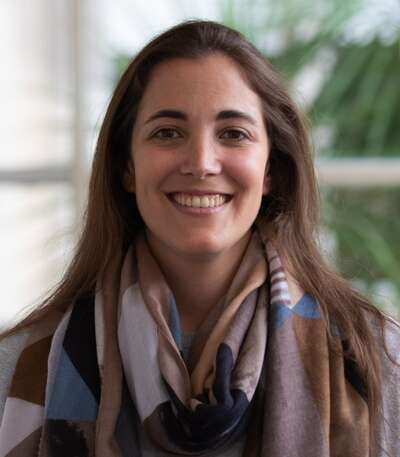 Dra. CAROLA RUIZ Dra. CAROLA RUIZ