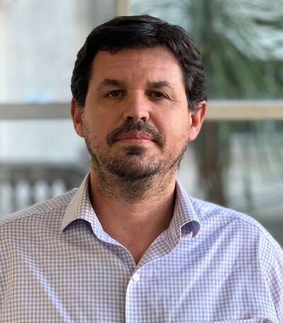 Dr. DIEGO HERNÁNDEZ